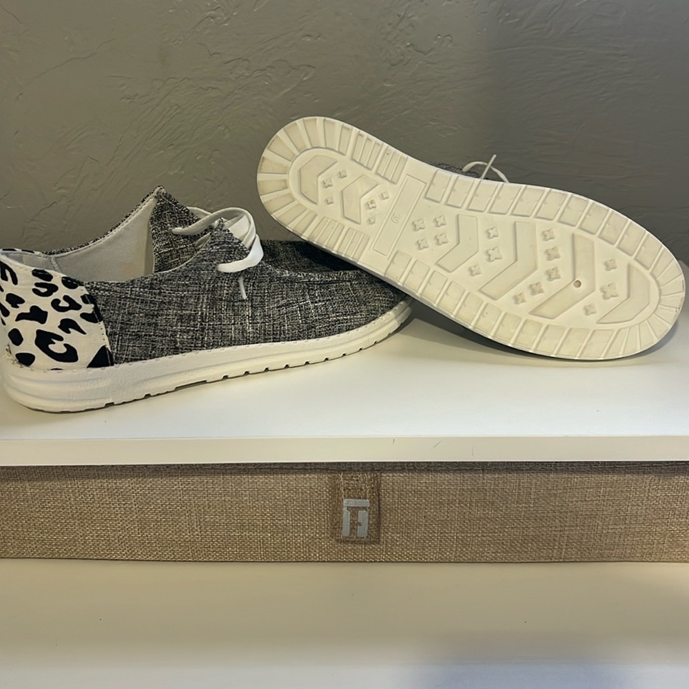 Shein shoes size 8 brand  shein